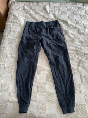 ALO Yoga Men's Black Co-Op Pants size XL